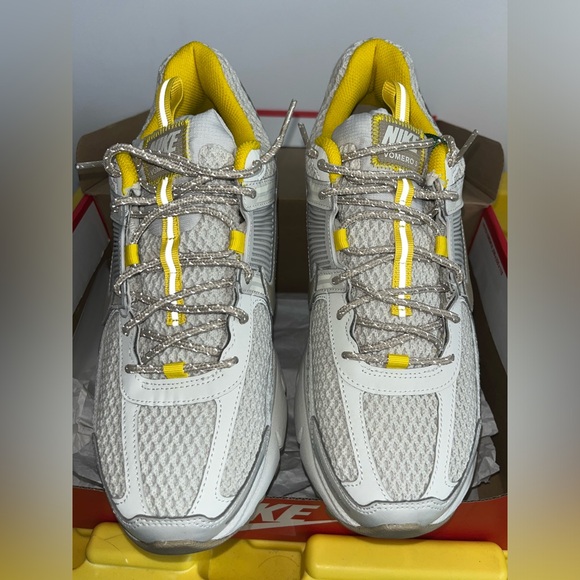 Nike Zoom Vomero 5 ’Light Bone’ main image 4